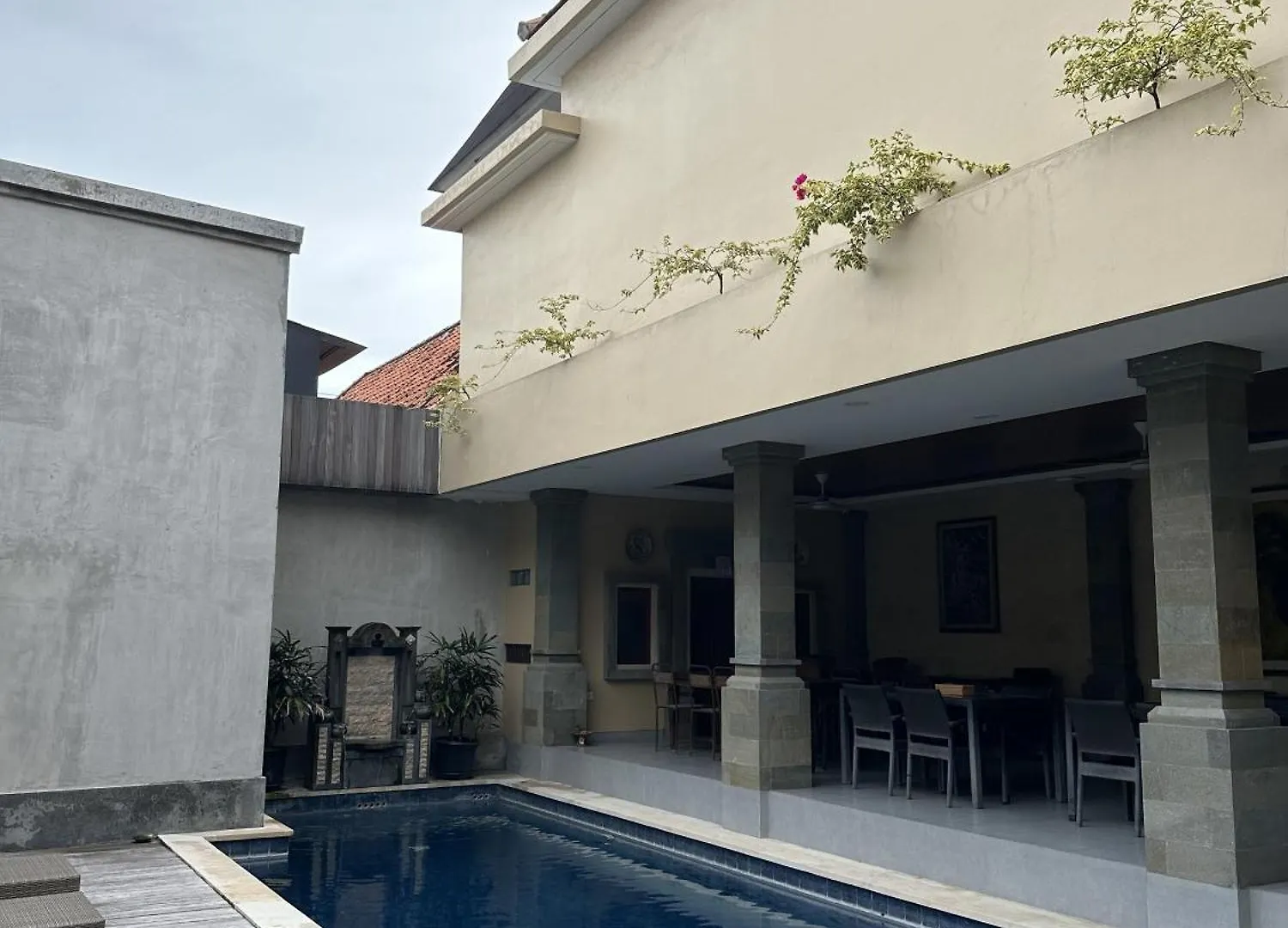 Villa Bunga Hotel Seminyak Indonésia