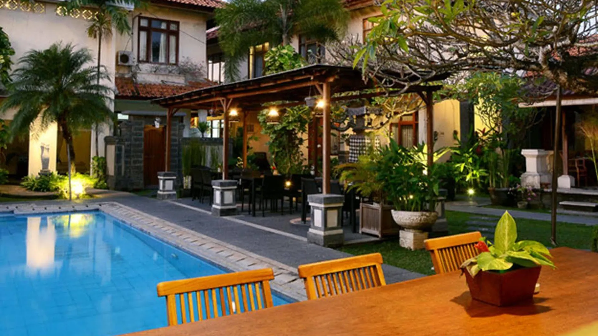 Villa Bunga Hotel Seminyak 3*,  Indonésia